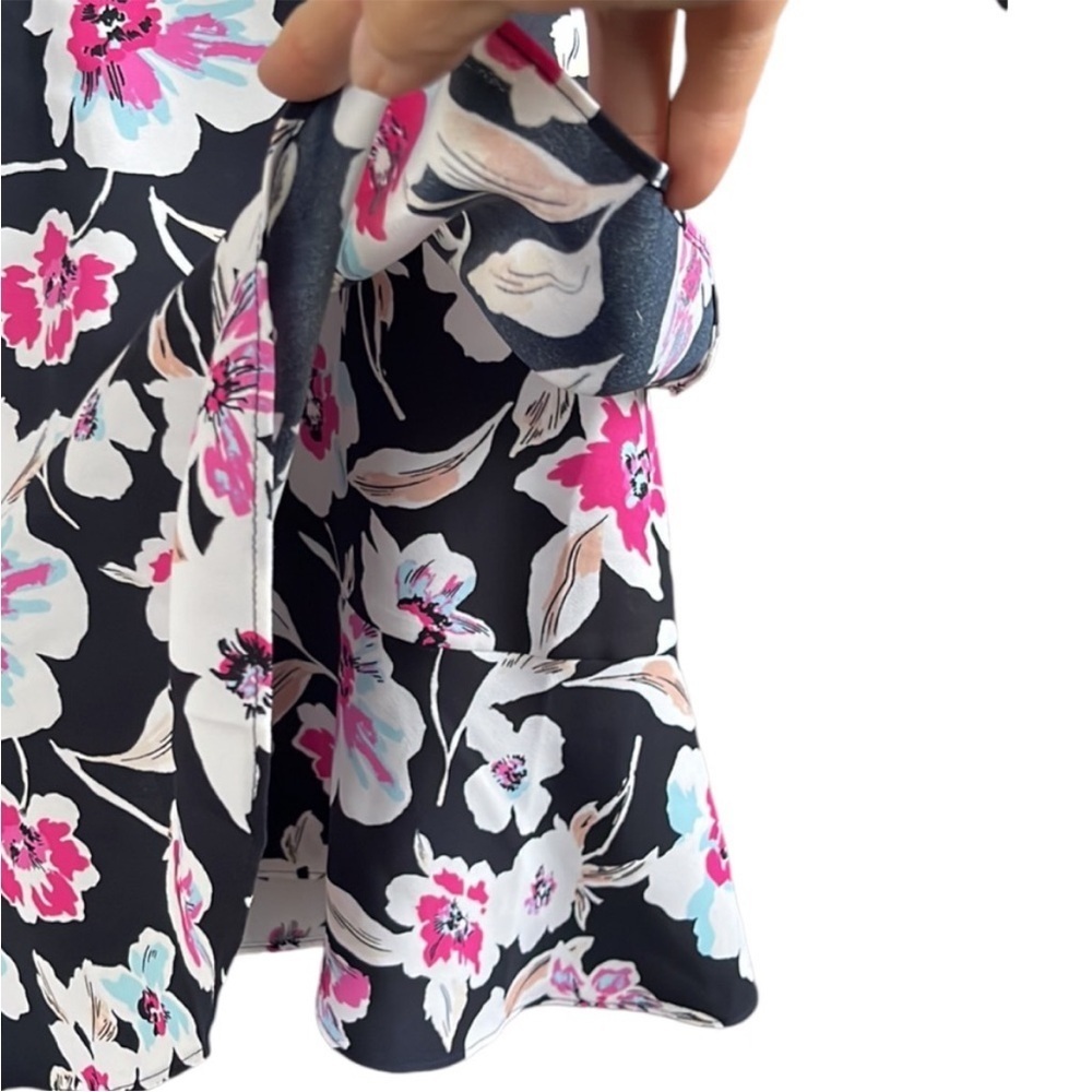Like New Banana Republic Ruffled Hem Floral Dress Size 4 - Picture 8 of 11